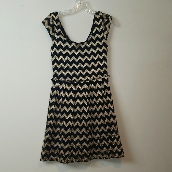 Vtg CANDIE'S Black Tie Black Gold Chevron Capped Sleeve Cocktail Dress - Picture 2 of 11